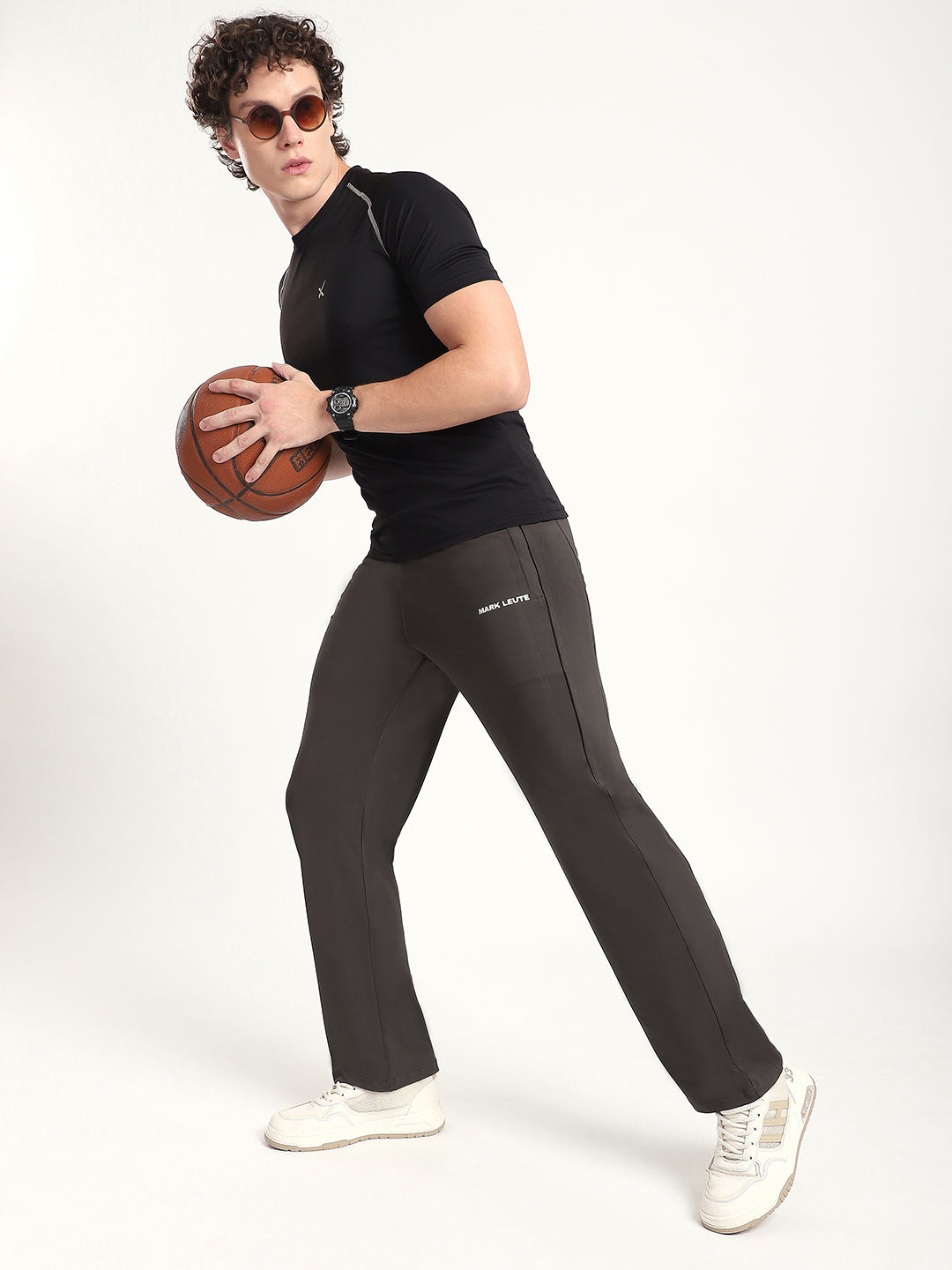 Mono Line Rapid Dry Pants (Brown)