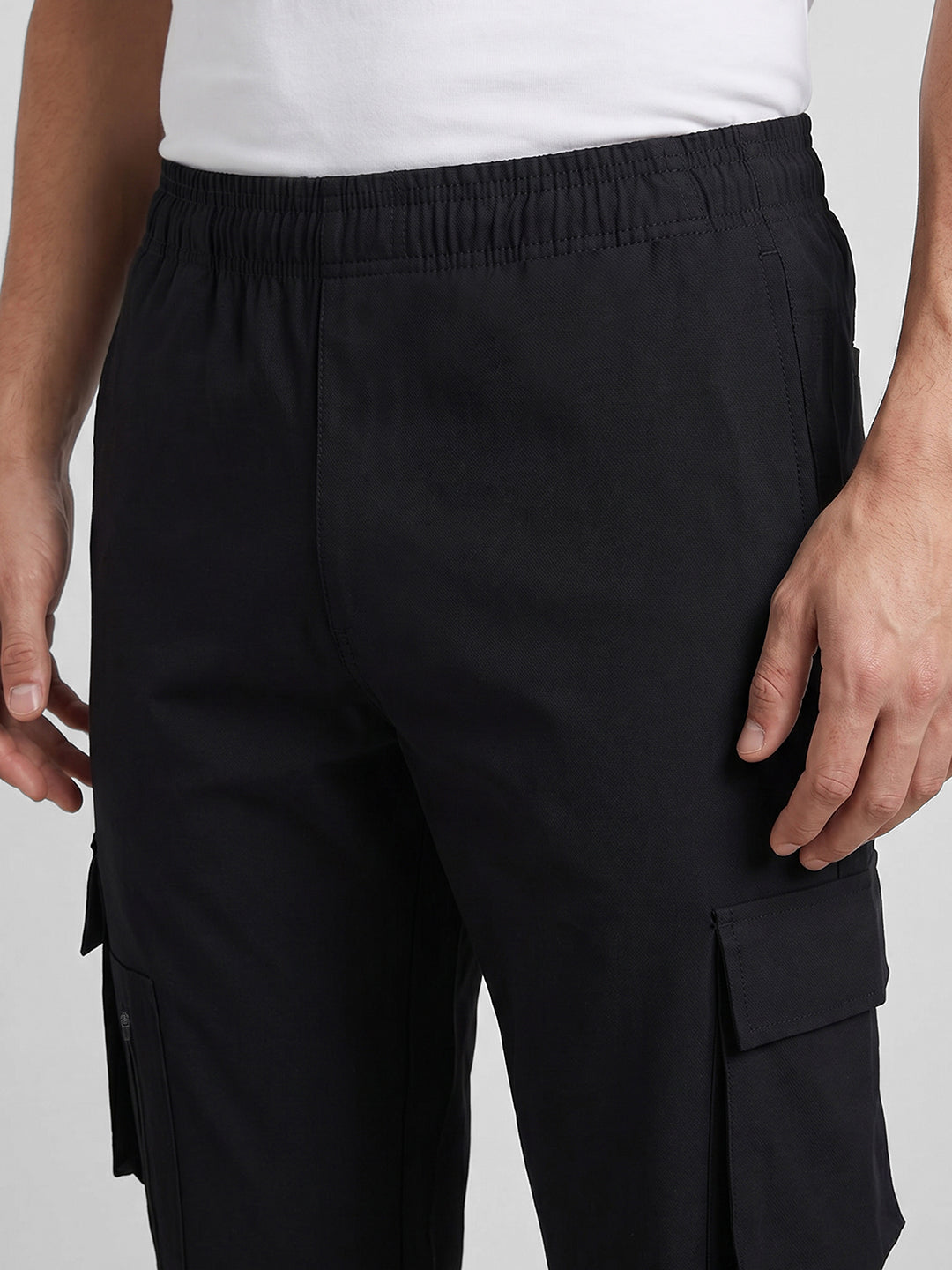 Relaxed Fit 7 Pocket Cargo Pant For Men (Black)