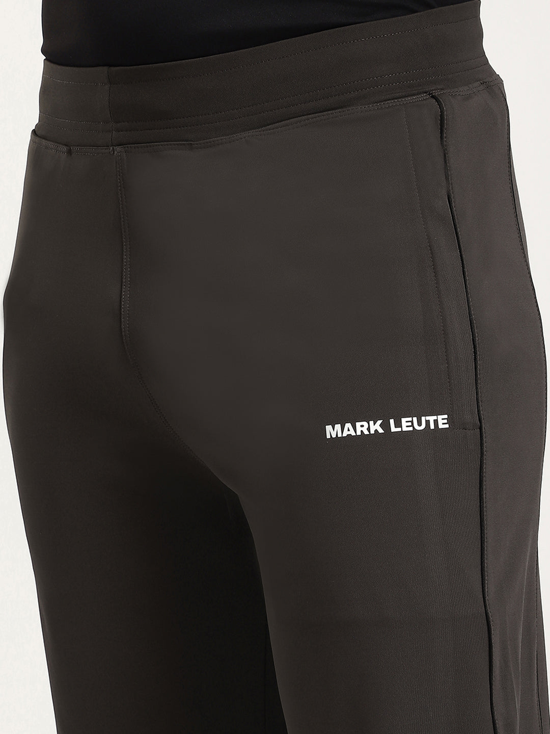 Mono Line Rapid Dry Pants (Brown)