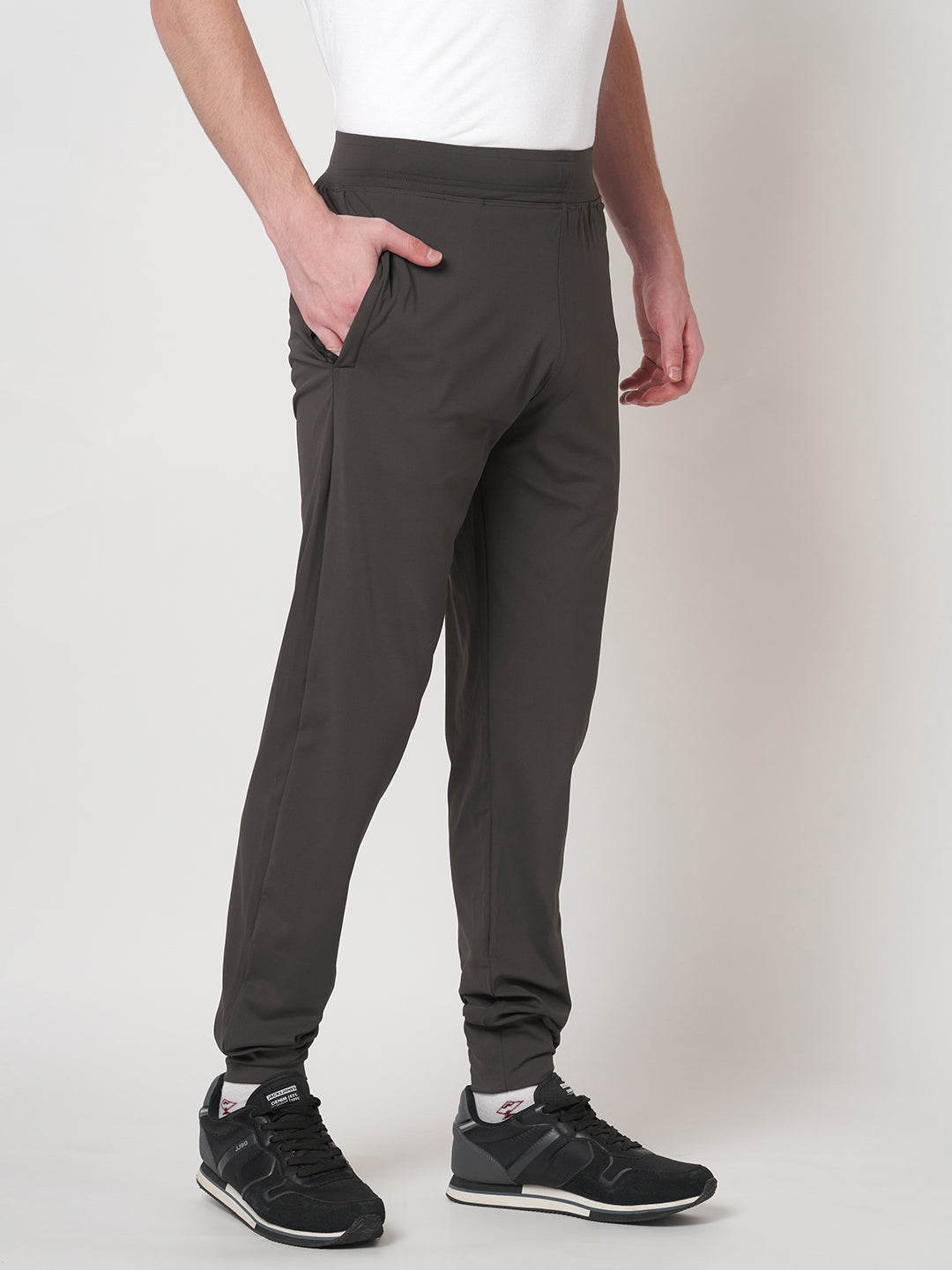 Rapid Dry Brown Solid Track Pant for Men (BROWN)